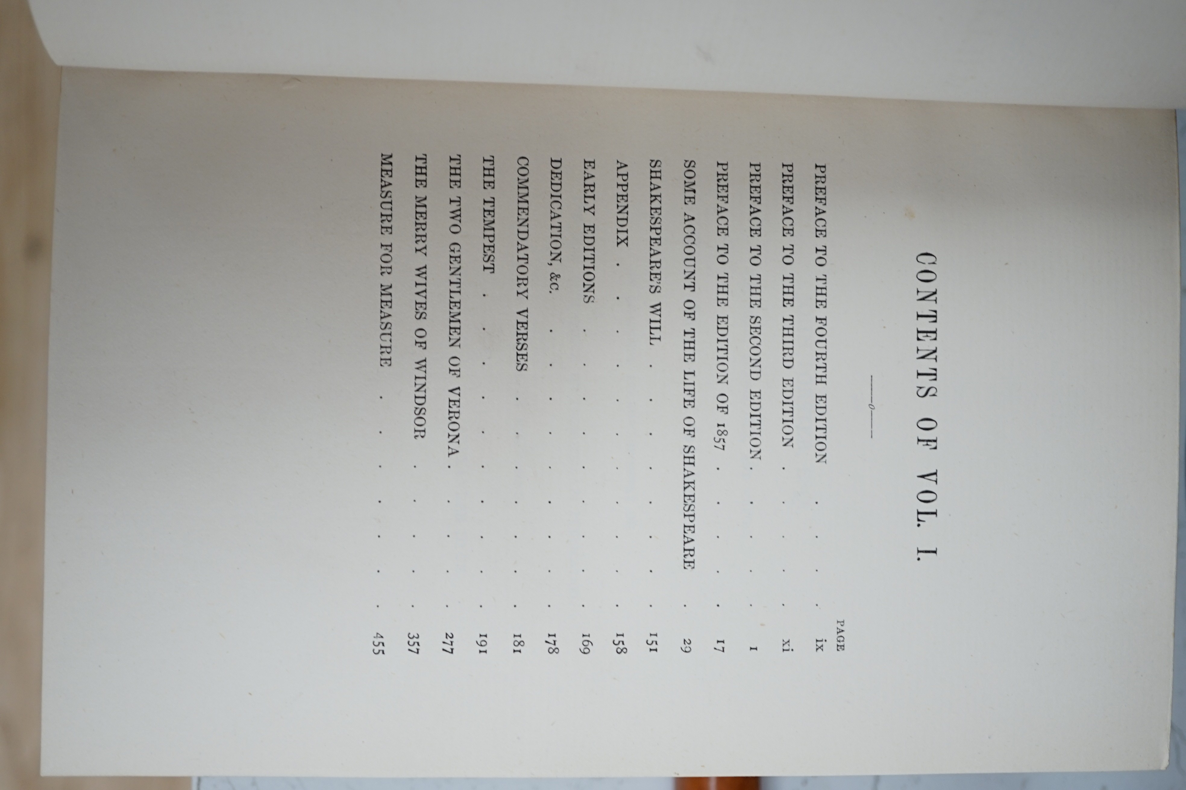 Works of Shakespeare, 10 volumes, leather bound, 22cms high
